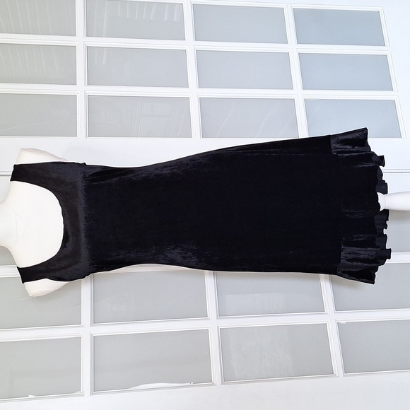 CDC Dresses & Skirts - Vintage CDC Petite Velvet High Low Flounce Hem Dress